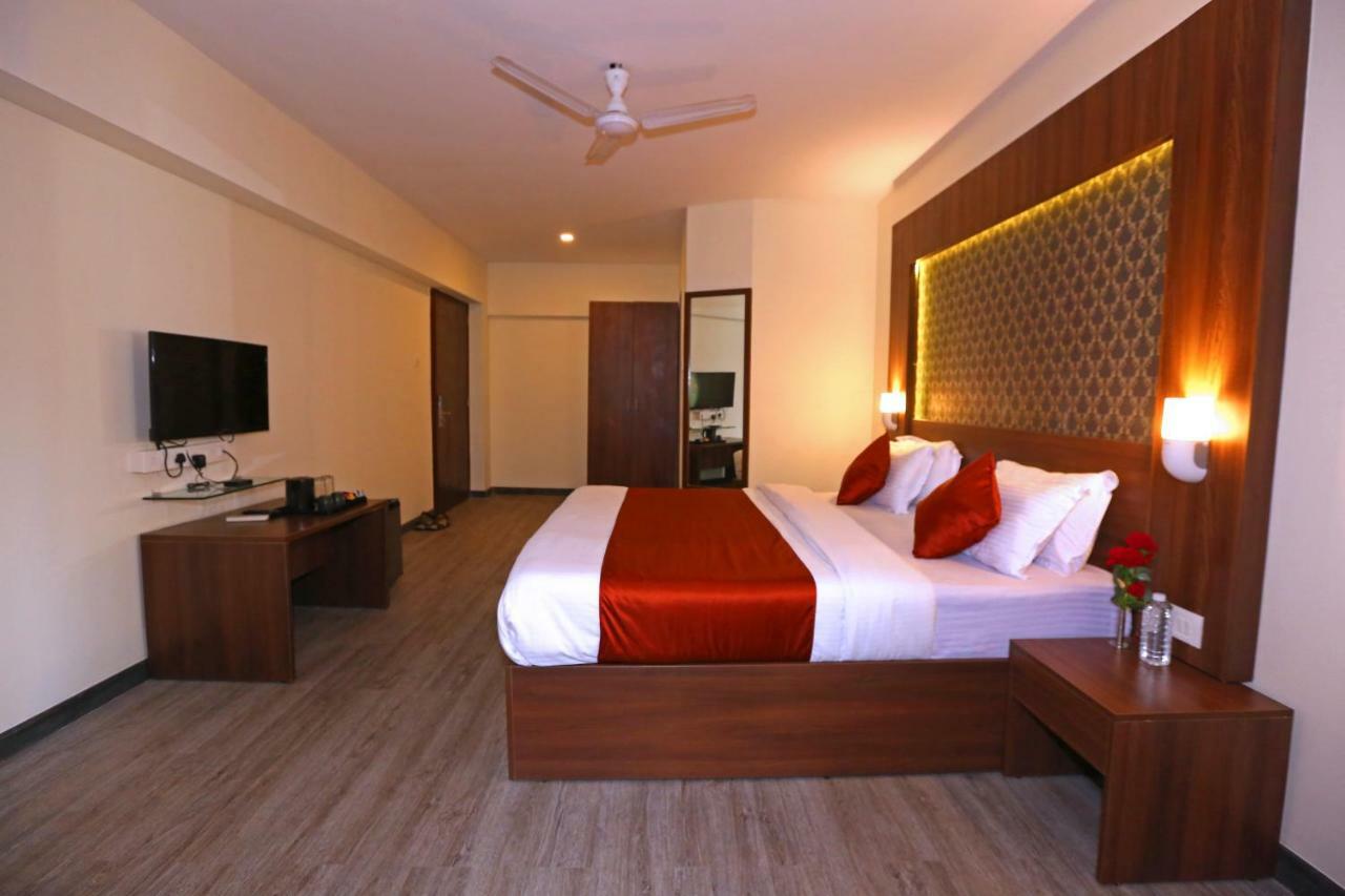 Hotel Shantidoot, Dadar Mālād 外观 照片